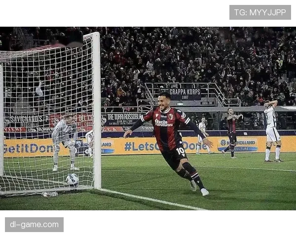 瓦伦西亚保级形势受关注,球队近期表现波动引发讨论与担忧 瓦伦西亚保级形势受关注,球队近期表现波动引发讨论与担忧