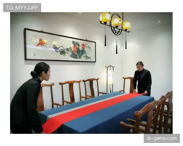 古力在豪宅里连茶都讲究成这样，我都开始怀疑他是不是想当生活品鉴官了